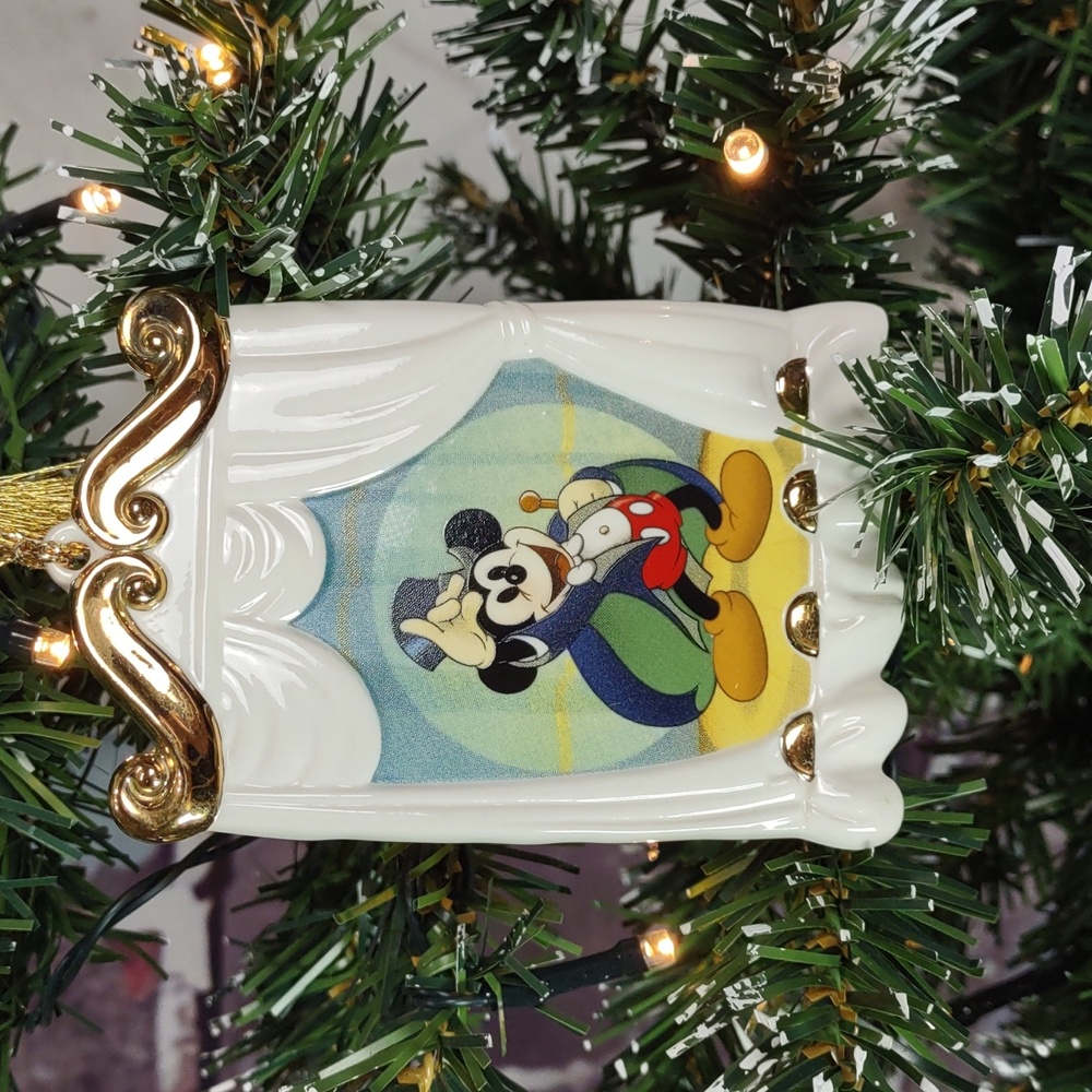 Walt Disney Collectors Society Vintage 1997 Mickey Mouse Ornament